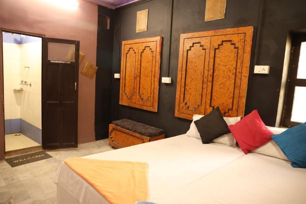 조드푸르 Santkripa Backpackers 400 Mtr From Railway Station 호스텔 외부 사진