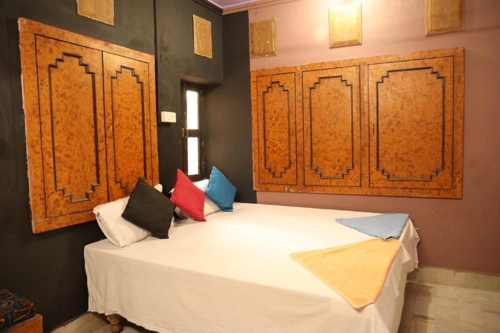 조드푸르 Santkripa Backpackers 400 Mtr From Railway Station 호스텔 외부 사진