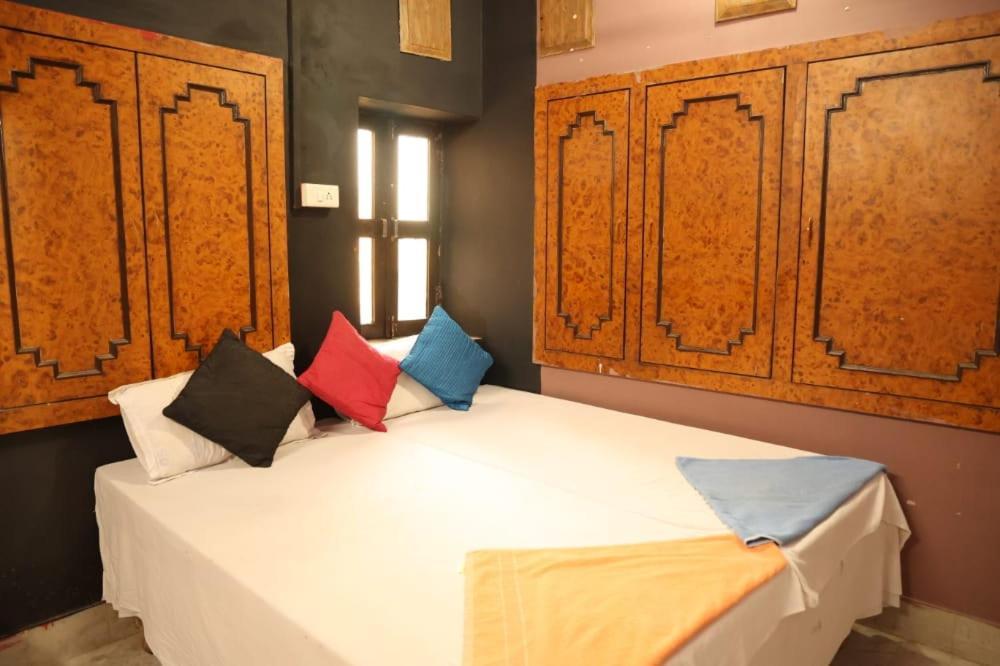 조드푸르 Santkripa Backpackers 400 Mtr From Railway Station 호스텔 외부 사진