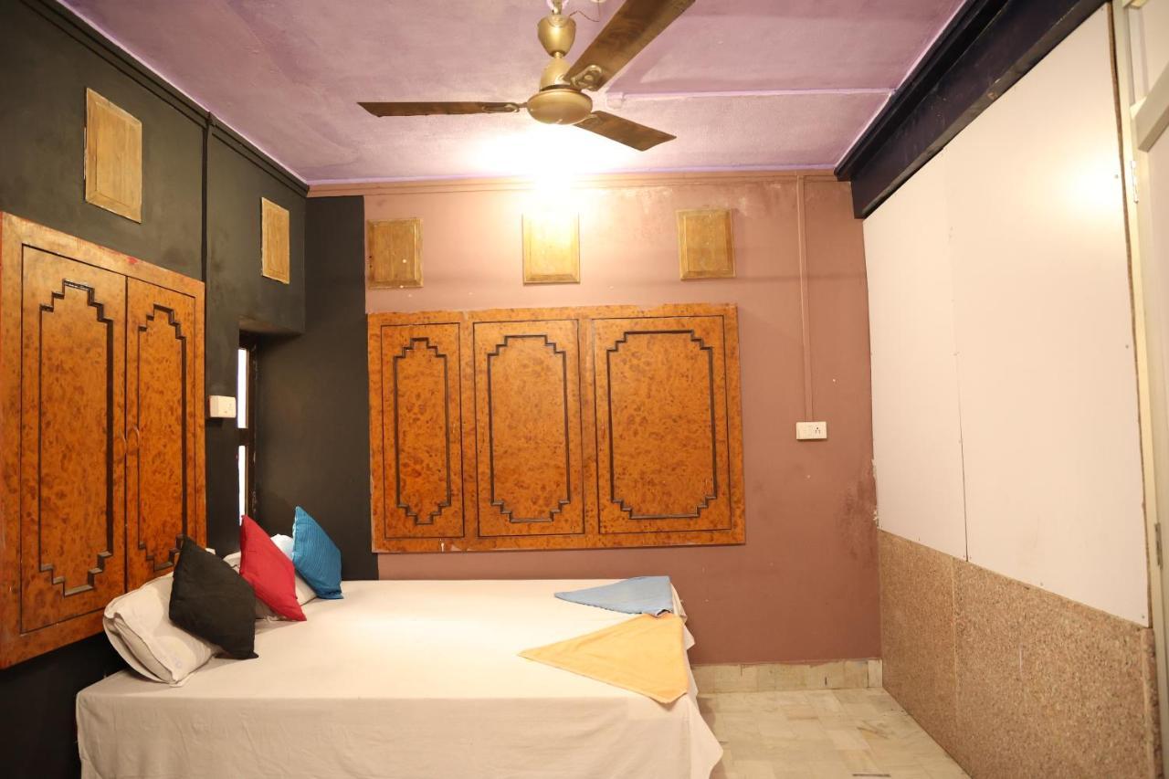 조드푸르 Santkripa Backpackers 400 Mtr From Railway Station 호스텔 외부 사진