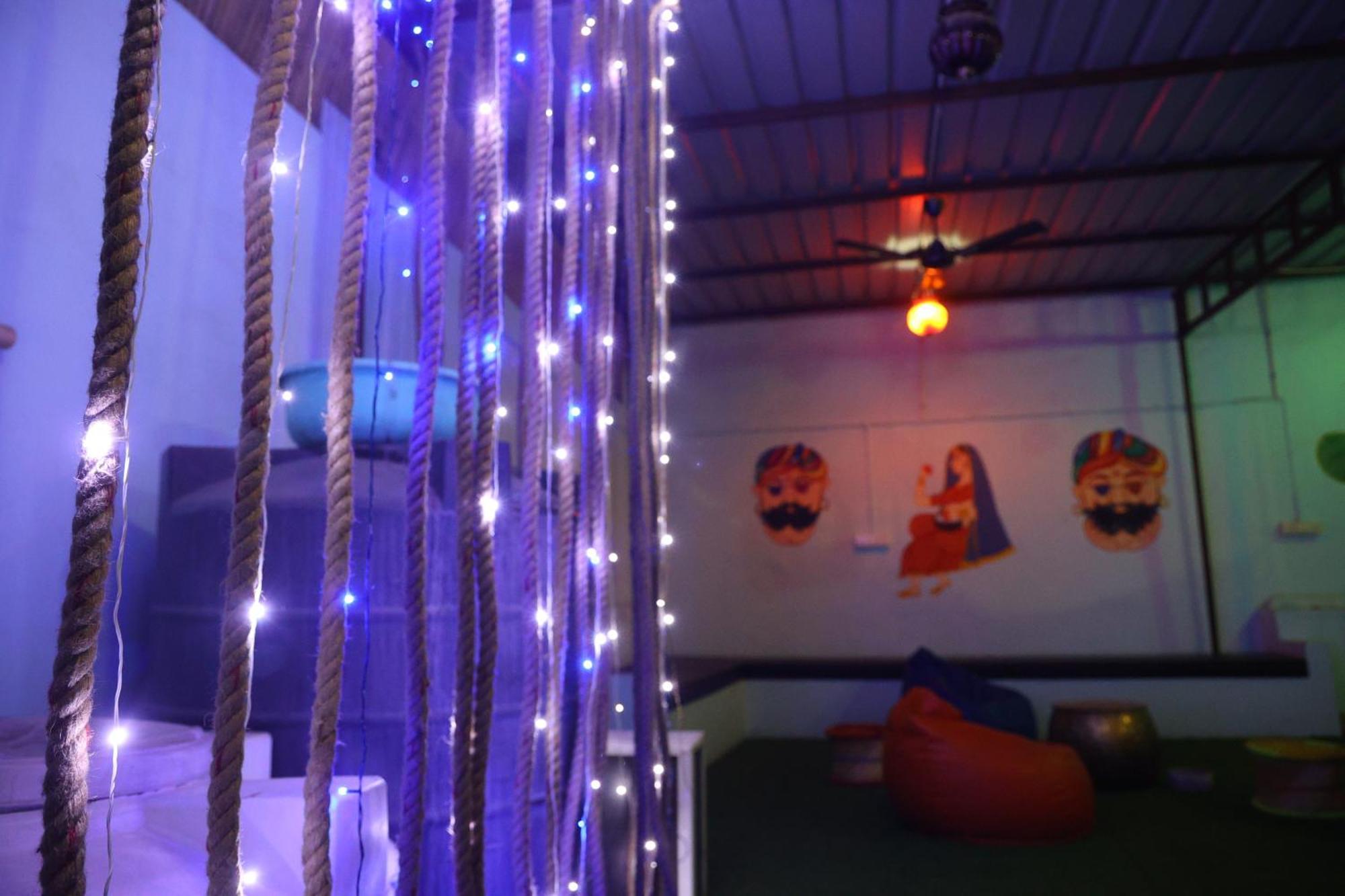 조드푸르 Santkripa Backpackers 400 Mtr From Railway Station 호스텔 외부 사진